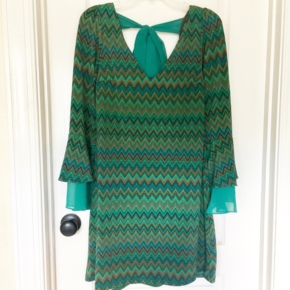Judith March bell sleeve v neck dress, bow in back